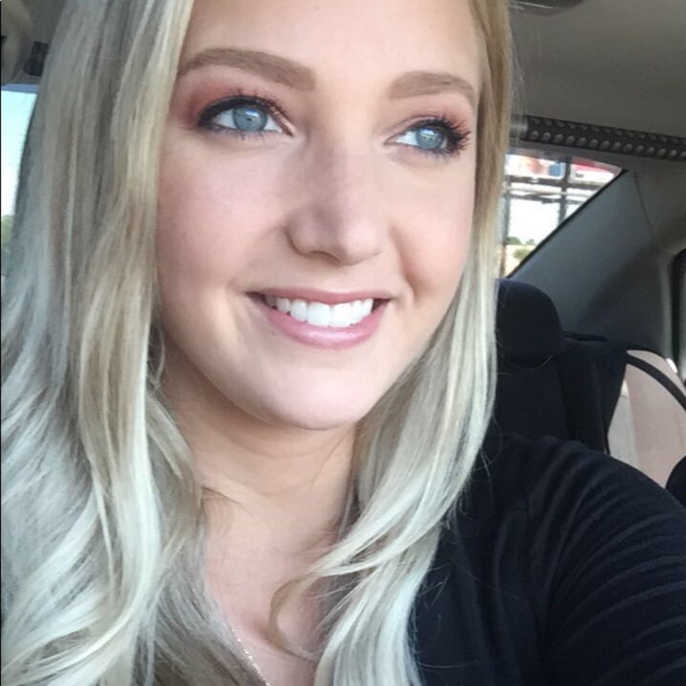 Meet your Posher, Jenea